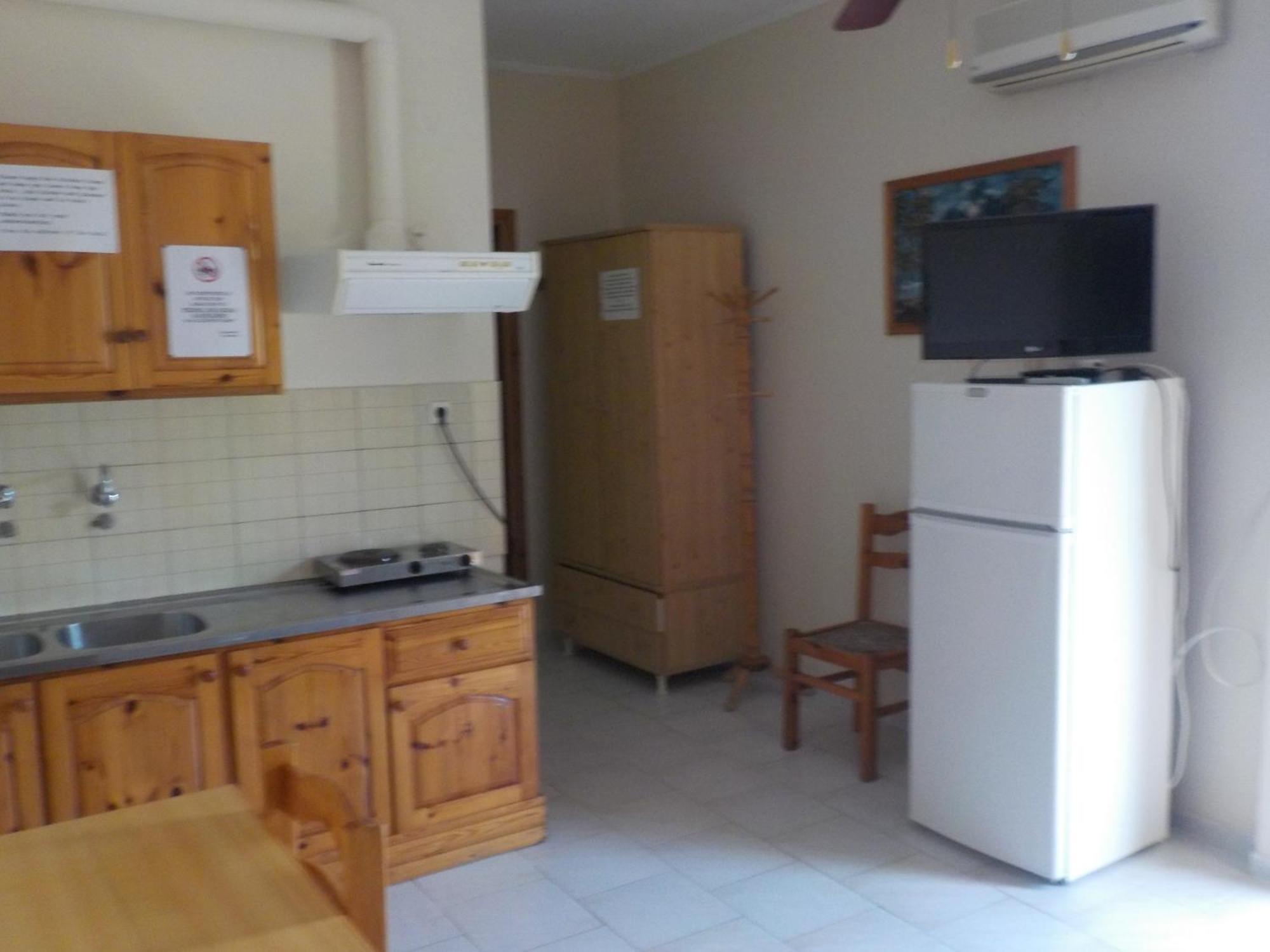 Hotel Kallithea Лутра-Эдипсу Экстерьер фото